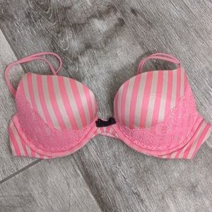 Victoria's Secret very sexy push-up bra